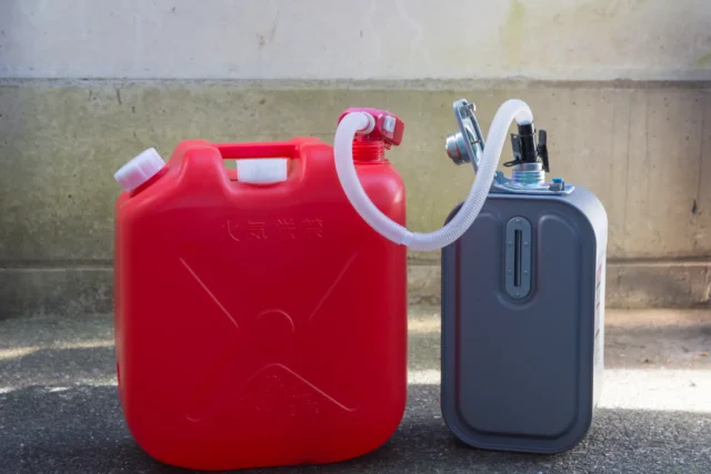 石油ファンヒーターの灯油はどう抜く?残った灯油の処分方法