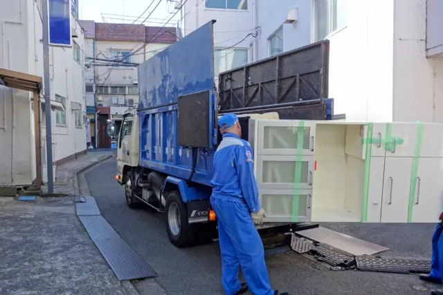 徹底比較!自治体処分と不用品回収業者のメリット・デメリット